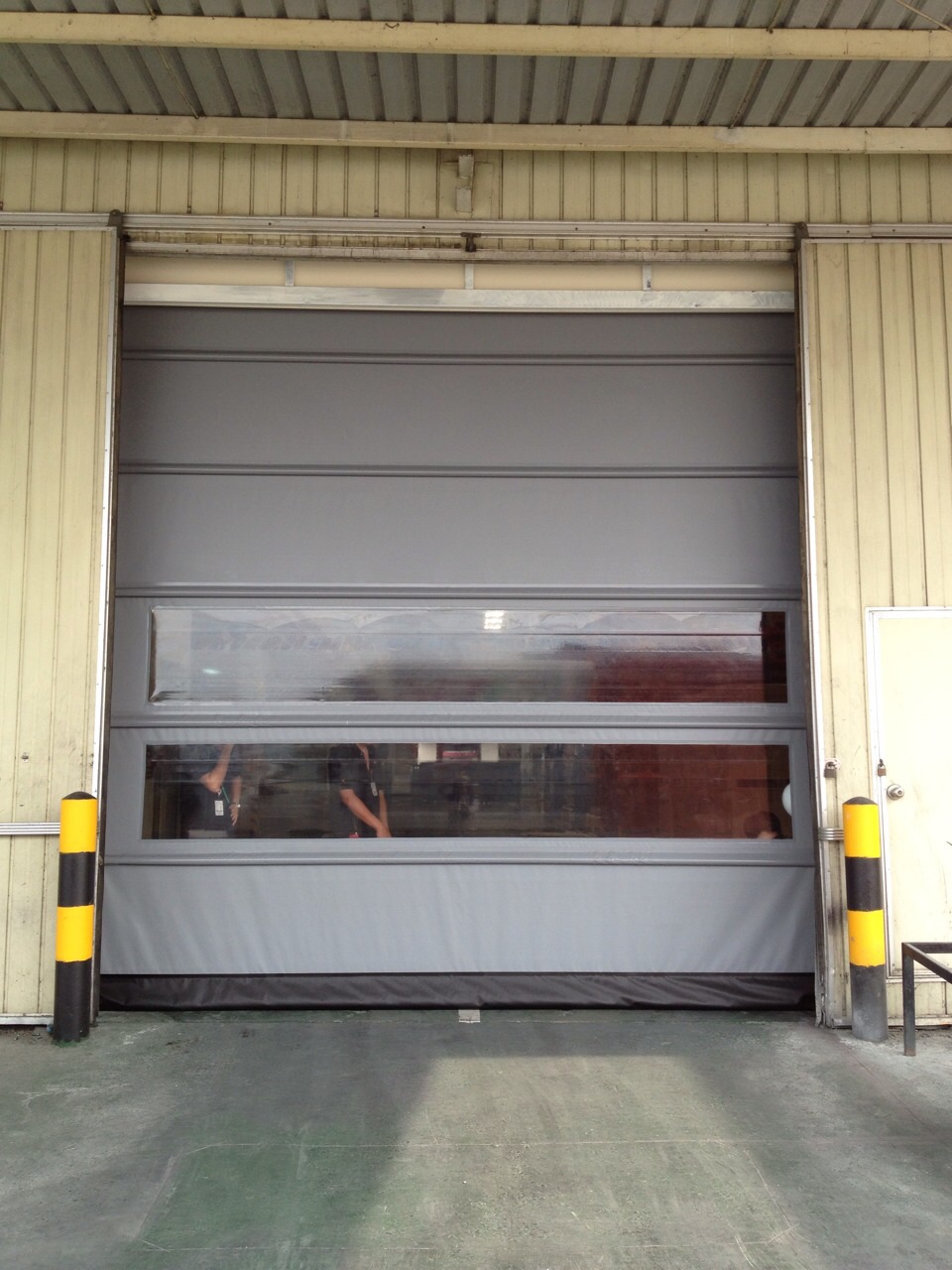 ประตูอัตโนมัติความเร็วสูง High Speed Door รุ่น R Series (ติดตั้งภายนอกอาคาร)