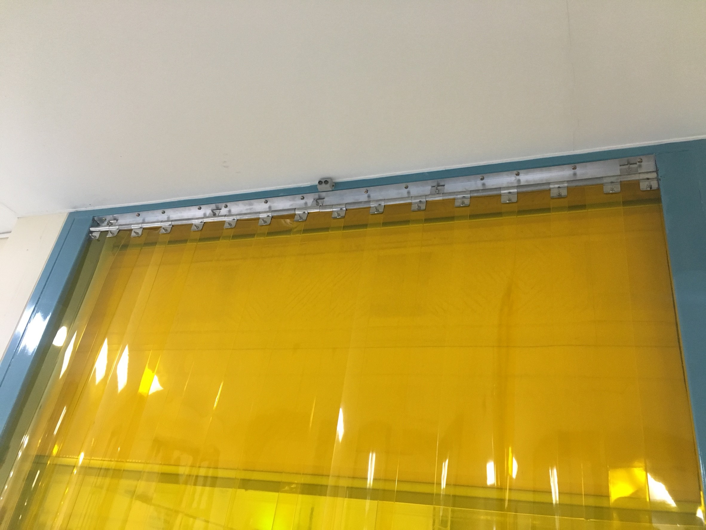ม่านริ้วอุตสาหกรรม รุ่น ANTI INSECT แบบเรียบ(สีเหลือง) W300mm. x L50m.