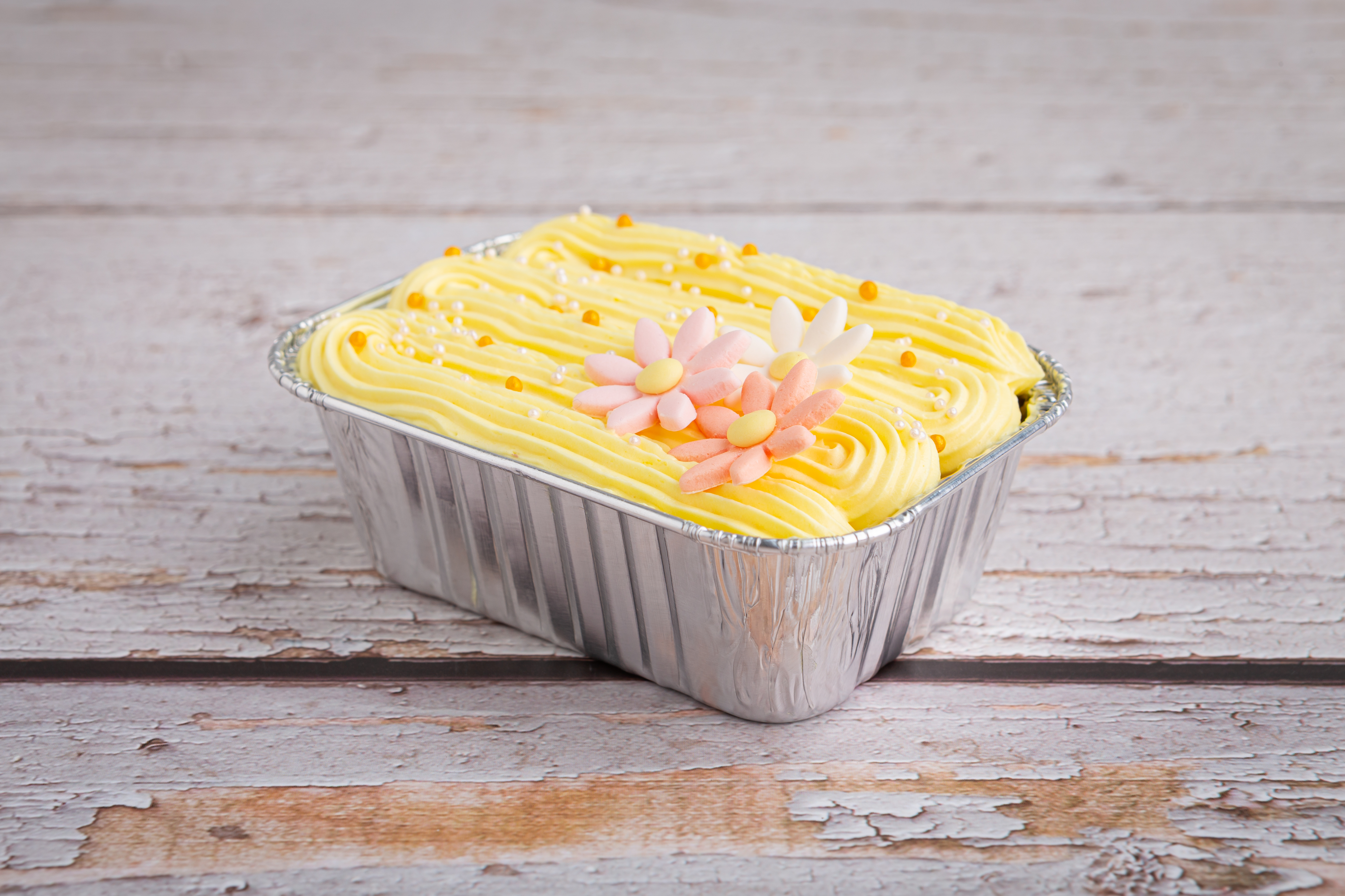 ถ้วยฟอยล์ ทรงเหลี่ยม สีเงิน พร้อมฝา No.4004 (10 ชุด/แพ็ค)